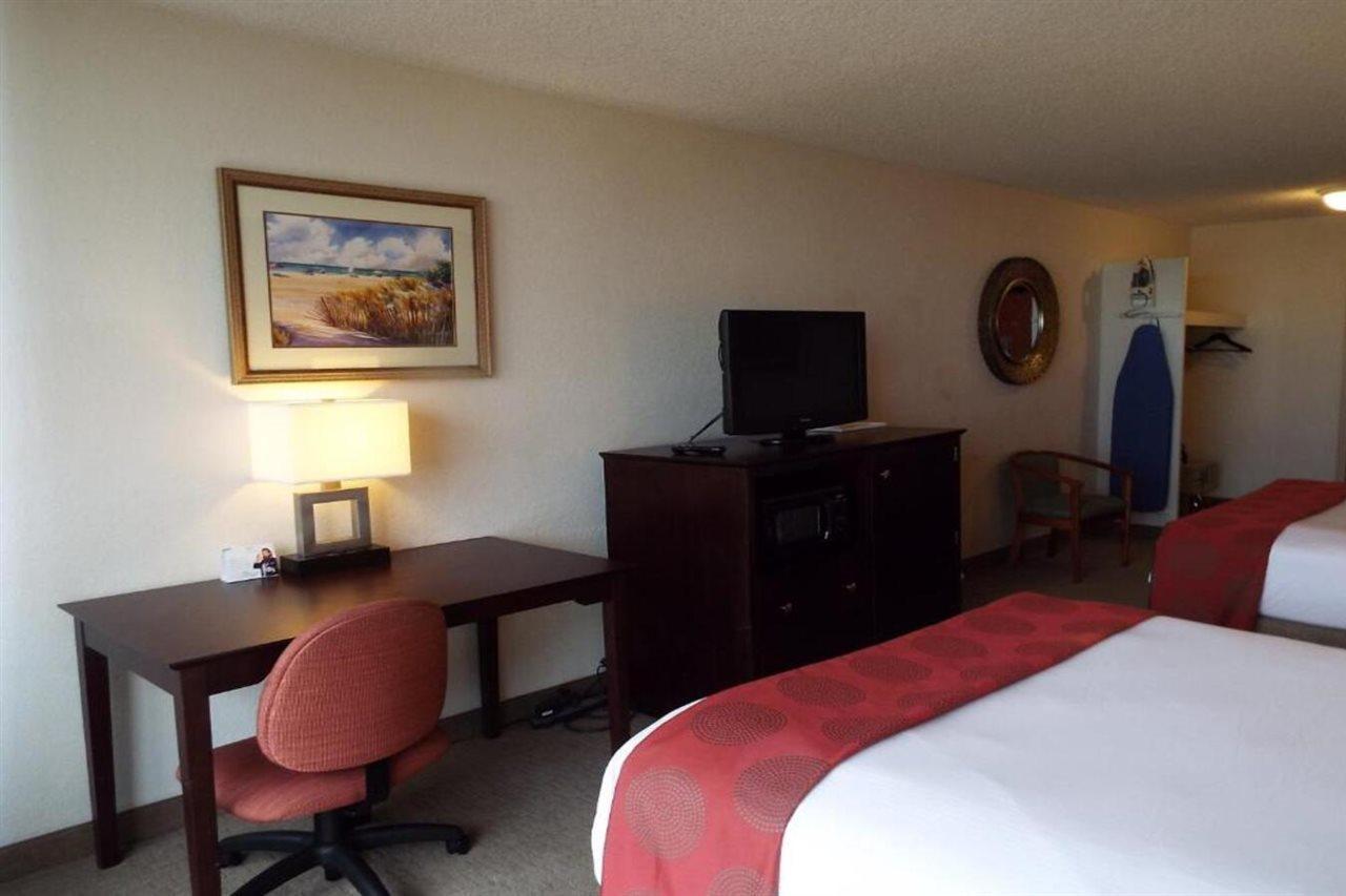 Ramada By Wyndham West Palm Beach Airport Exterior foto