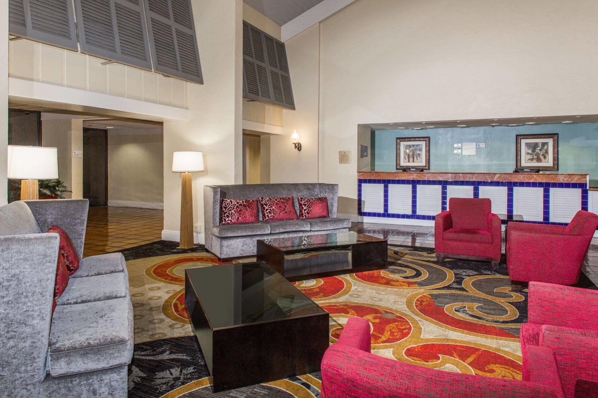 Ramada By Wyndham West Palm Beach Airport Exterior foto